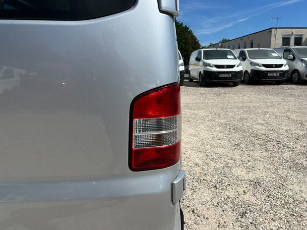 Volkswagen Transporter Crew Cab AUTO SWB L1H1 Low Roof T32 Highline Air Con NO VAT 21