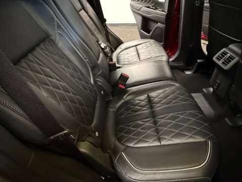 Mitsubishi Outlander 2.4 Outlander Exceed PHEV CVT 4WD 5dr 32