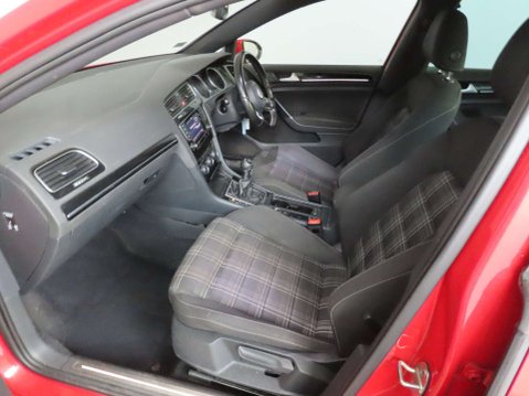 Volkswagen Golf 2.0 Golf GTD 5dr 8