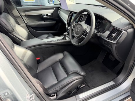 Volvo V90 D4 INSCRIPTION 24