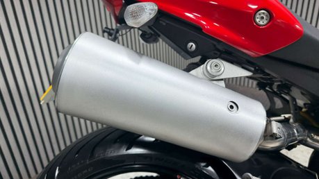 Ducati Monster 696 2011 ONLY 5K SERVICED WARRANTY 696CC LONG MOT VERY CLEAN NAKED 35