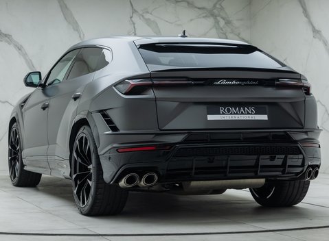 Lamborghini Urus S 10