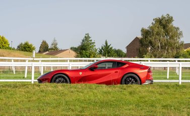 Ferrari 812 Superfast 6