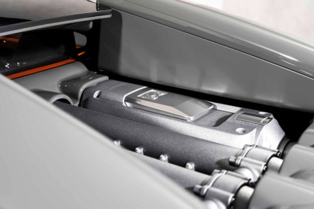 Bugatti Veyron GRAND SPORT VITESSE. ONE OF ONE IN THE WORLD. LA MAISON PUR SANG. 42