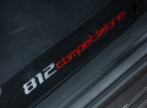 Ferrari 812 Competizione 24