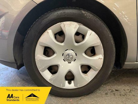 Vauxhall Meriva 1.7 CDTi Exclusiv Auto Euro 5 5dr 23