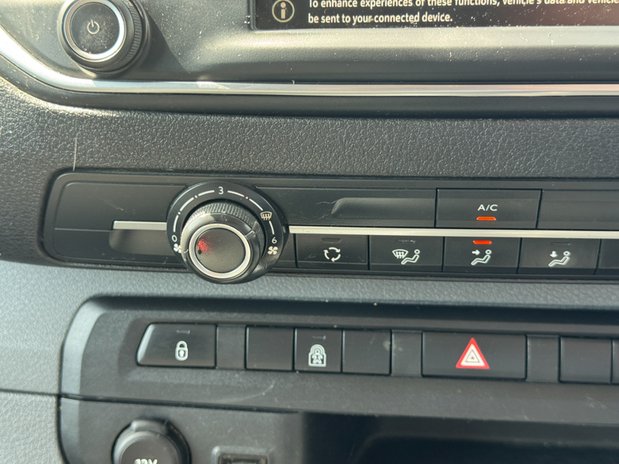 Vauxhall Vivaro Crew Cab LWB L2H1 Low Roof Sportive 2900 Air Con Sensors EURO 6 NO VAT 31