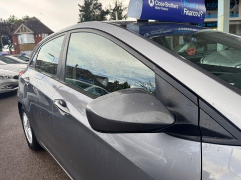 Hyundai i30 1.6 CRDi Blue Drive Active Euro 5 (s/s) 5dr 13