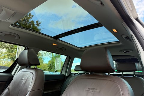 Skoda Yeti Outdoor LAURIN AND KLEMENT TDI DSG - RARE CAR - PAN ROOF -APPLE CARPLAY -8 SERVICES 3