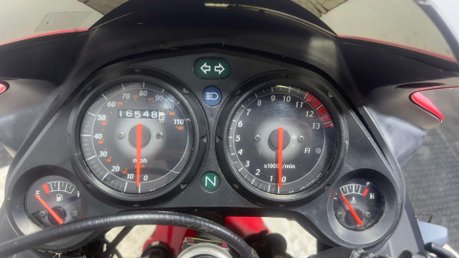 Honda CBR CBR125 2010 FUEL INJECTED PROJECT LEARNER SPORTS BIKE 125CC 13
