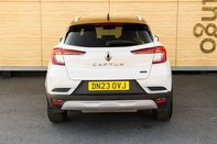 Renault Captur TECHNO E-TECH 6