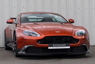 Aston Martin Vantage GT8 