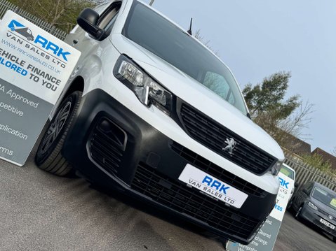 Peugeot Partner 1.5 Partner Professional Premium+ BHDi 6
