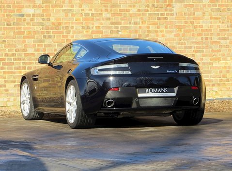 Aston Martin V8 Vantage S 11