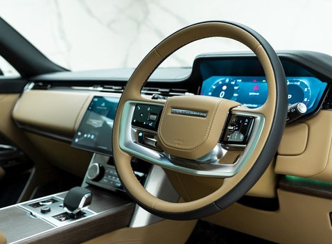 Land Rover Range Rover P400 Autobiography LWB 7 Seater 9