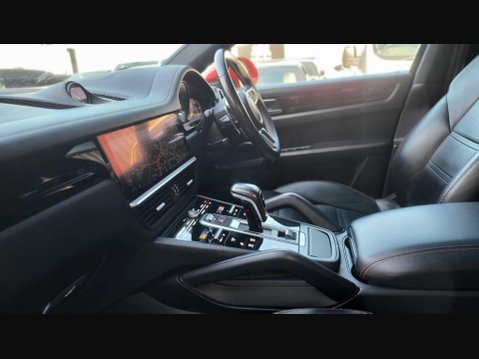 Porsche Cayenne V6 38