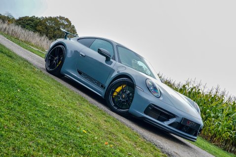 Porsche 911 CARRERA GTS PDK 19