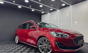 Ford Focus VIGNALE TDCI FSH Opening Pano Sunoof  Adaptive Cruise Head Up Display +++ 3