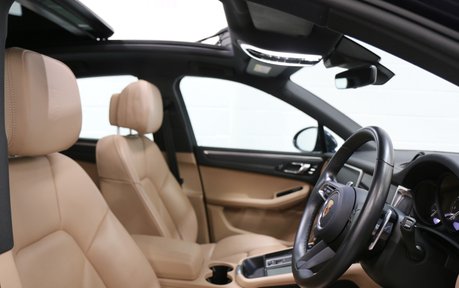 Porsche Macan PDK - Panoramic Roof / RS Spyder Alloys - Full Porsche Service History 10