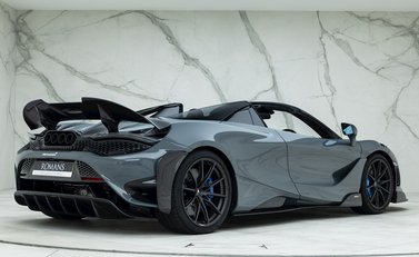 McLaren 765LT Spider 12