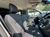 Renault Trafic Crew Cab AUTO LWB L2H1 Sport LI30 A/C Alloys Nav Sensors Tow Bar EURO 6 18
