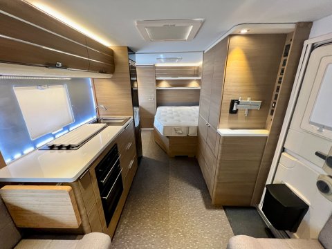Adria Adora Thames 613 UT 31