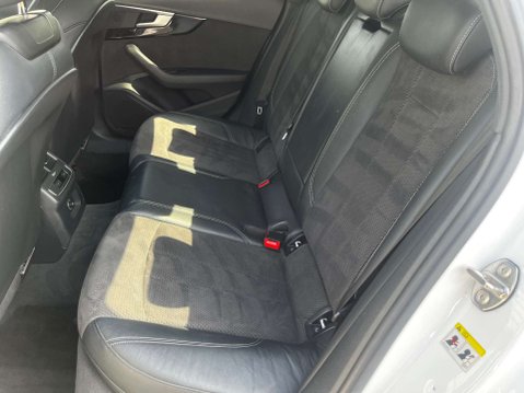 Audi A4 2.0 A4 Black Edition 35 TFSI Semi-Auto 4dr 17