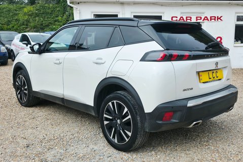 Peugeot 2008 1.2 PURETECH S/S GT LINE STUNNING CAR! APPLE CARPLAY! ANDROID AUTO! 6