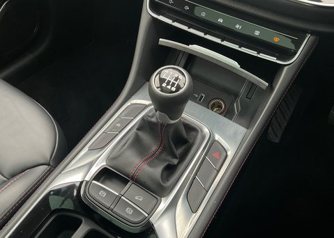 MG HS 1.5 T-GDI EXCLUSIVE 20