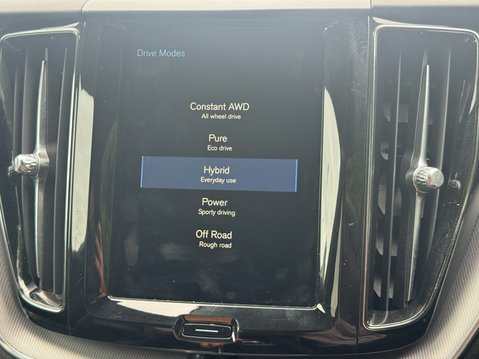 Volvo XC60 (Sold) 2.0h T8 Twin Engine 11.6kWh R-Design SUV 5dr Petrol Plug-in Hybrid A 20