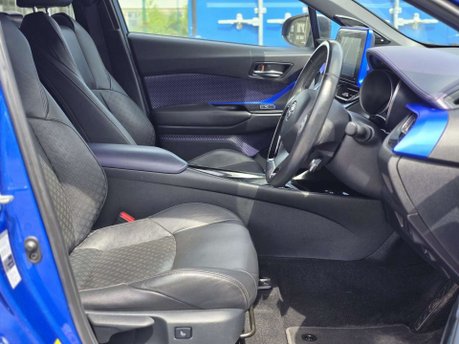 Toyota C-HR 1.8 VVT-h Dynamic SUV 5dr Petrol Hybrid CVT Euro 6 (s/s) (122 ps) 18
