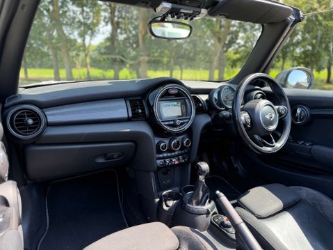 Mini Convertible 1.5 Cooper 2dr 42