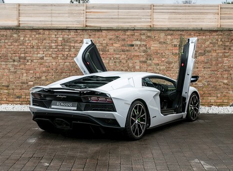 Lamborghini Aventador S 7