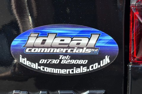 Toyota Hilux Invincible X 4WD 2.8 D-4D Double Cab Pickup - Hardtop Canopy 14