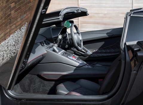 Lamborghini Aventador LP 720-4 Roadster 50th Anniversary 18