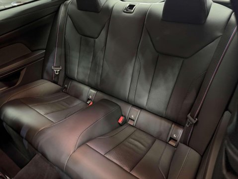 BMW M4 3.0 BiTurbo Competition Coupe 2dr Petrol Steptronic M xDrive Euro 6 (s/s) ( 37