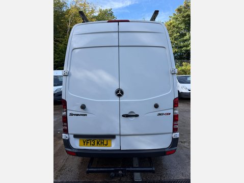 Mercedes-Benz Sprinter 2.1 213 CDi BlueEFFICIENCY Panel Van 4dr Diesel Manual RWD L2 (200 g/km, 12 15