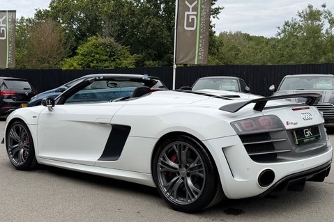 Audi R8 GT QUATTRO V10 SPYDER - 1 OF 33 - BUCKET SEATS -CERAMIC BRAKES 2