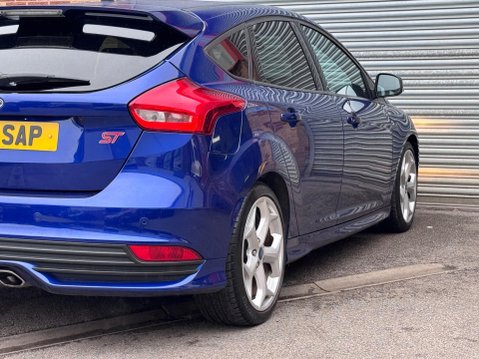 Ford Focus 2.0 TDCi ST-2 Hatchback 5dr Diesel Manual Euro 6 (s/s) (185 ps) 25