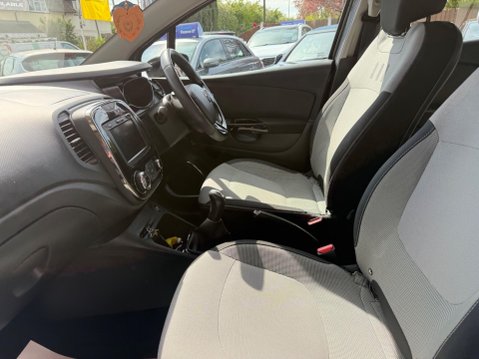 Renault Captur 0.9 TCe ENERGY Dynamique MediaNav Euro 5 (s/s) 5dr 40