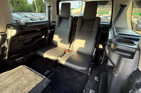 Land Rover Discovery SDV6 SE TECH - ULEZ COMPLIANT -FULL LR SERVICE HISTORY - 9 SERVICES -TOWBAR 44