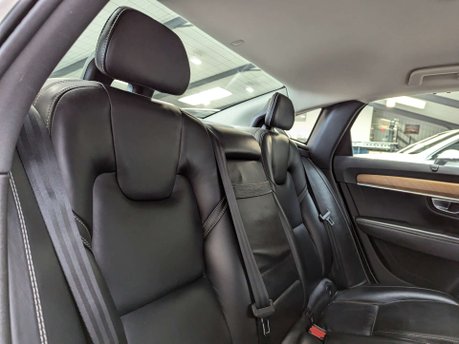 Volvo S90 2.0 S90 Inscription D5 PowerPulse AWD Auto 4WD 4dr 61