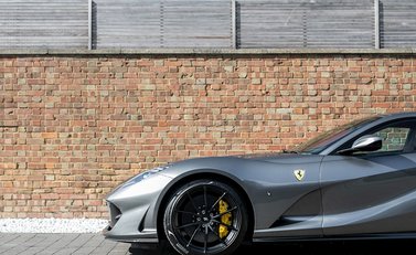 Ferrari 812 Superfast 34