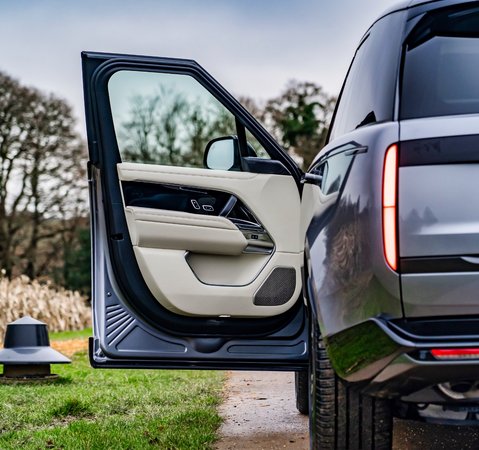 Land Rover Range Rover P530 AUTOBIOGRAPHY 1