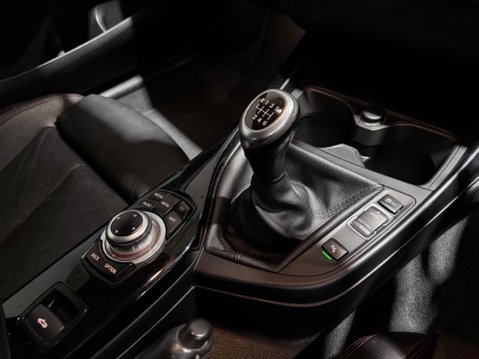 BMW 2 Series 2.0 220i Sport Euro 6 (s/s) 2dr 28