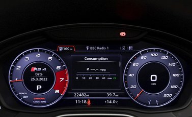 Audi RS4 Avant Carbon Edition 17