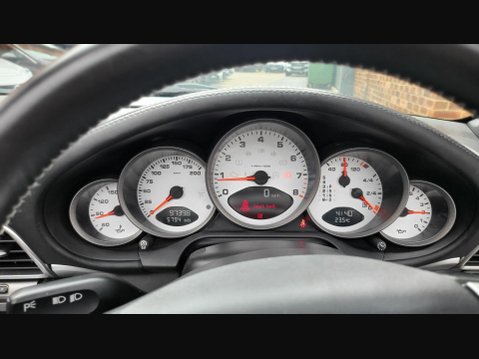 Porsche 911 CARRERA 4 TIPTRONIC S 37