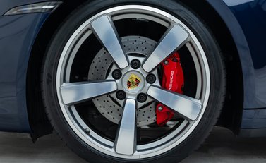 Porsche 911 Carrera S (992) 23