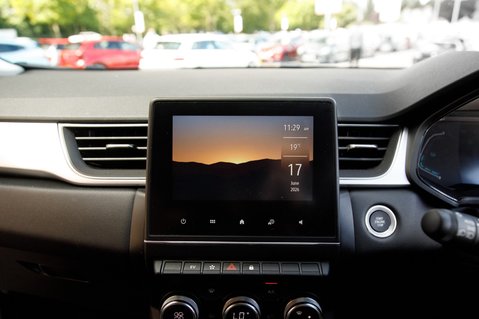 Renault Captur TECHNO E-TECH 21