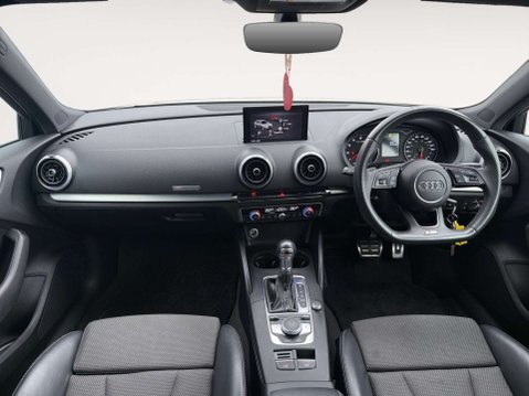 Audi A3 1.0 A3 Sportback 30 TFSI Black Edition Semi-Auto 5dr 10